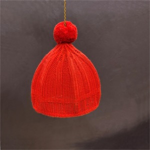 Abat jour bonnet ELECTRIFIE tricoté main en france couleur rouge petit modèle